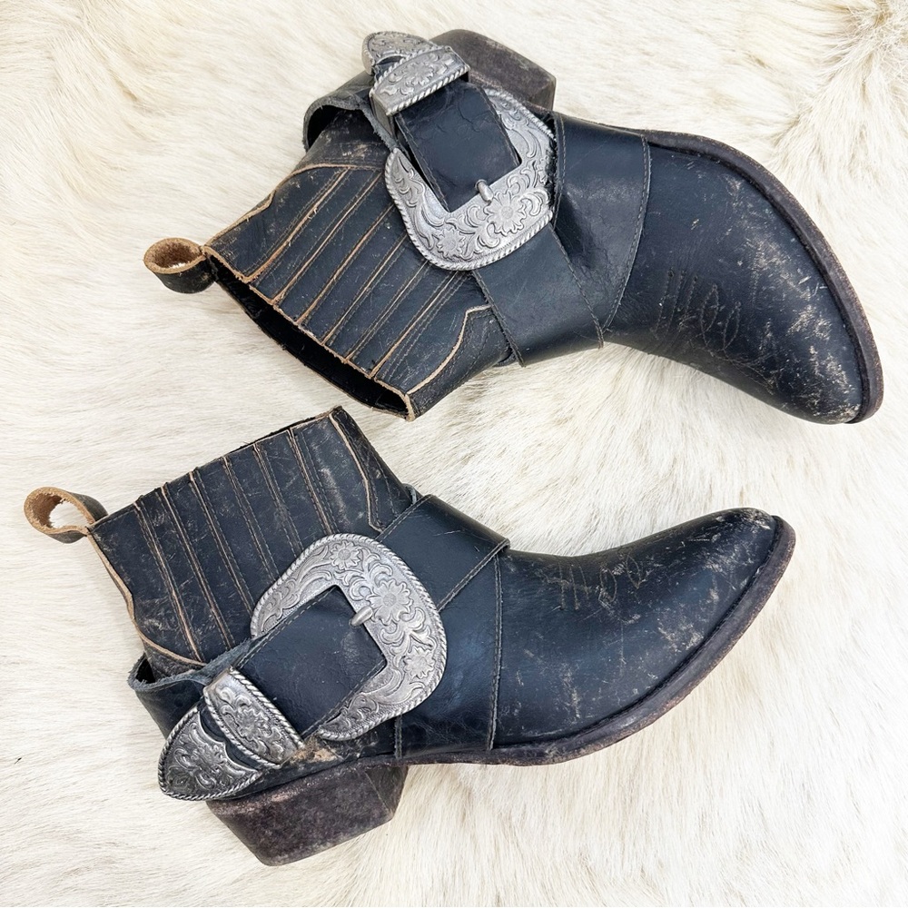 UNDERSTATED x MATISSE distressed buckle ankle boots. Size 9.5.